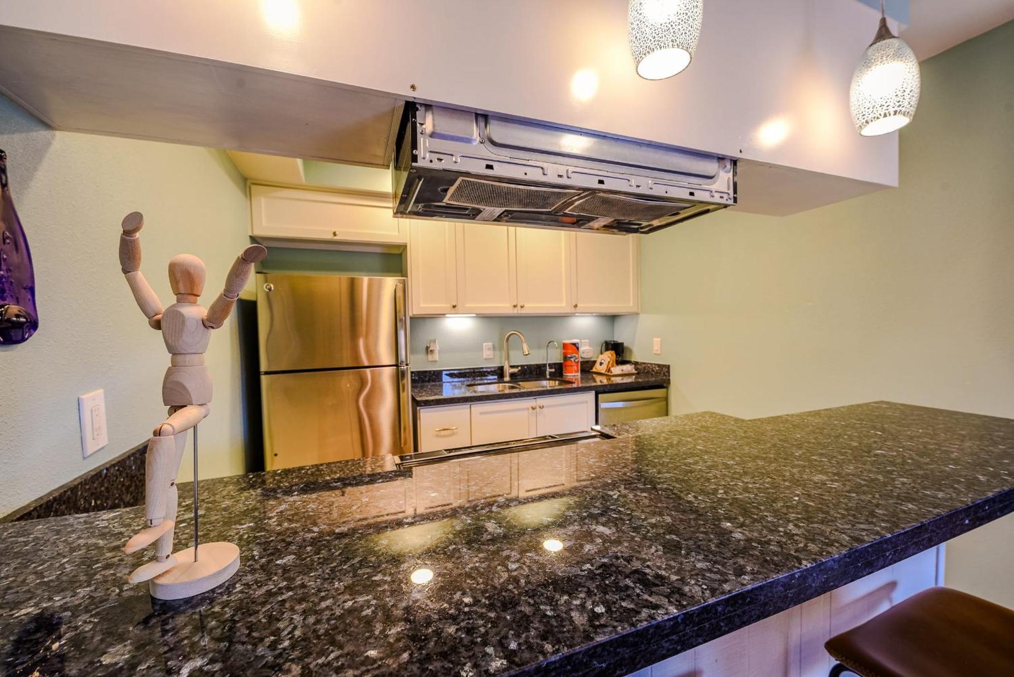 Kingfishers Retreat Serene 1Br Escape With Balcony 207 South Padre Island Exterior photo