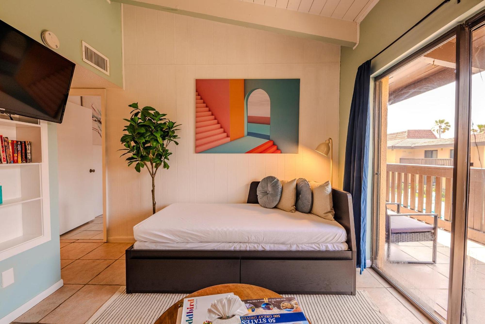 Kingfishers Retreat Serene 1Br Escape With Balcony 207 South Padre Island Exterior photo
